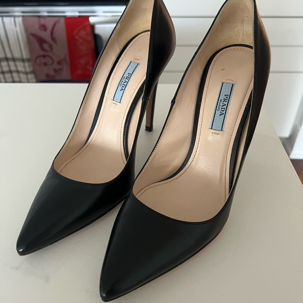 Prada heels - black - size 38